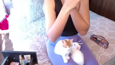 Rouss marie henao  online show from January 2025 05:33:02 PM