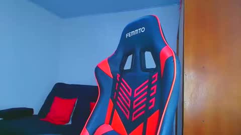 Snapshot of rousse_violet chatting on October 2025 10:06:02 PM rousse_violet online show from October 2025 10:06:02 PM