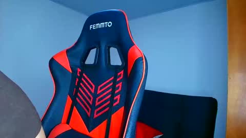 Snapshot of rousse_violet chatting on November 2025 10:09:02 PM rousse_violet online show from November 2025 10:09:02 PM