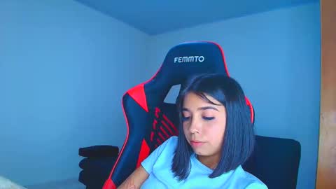 Snapshot of rousse_violet chatting on November 2025 11:48:01 PM rousse_violet online show from November 2025 11:48:01 PM