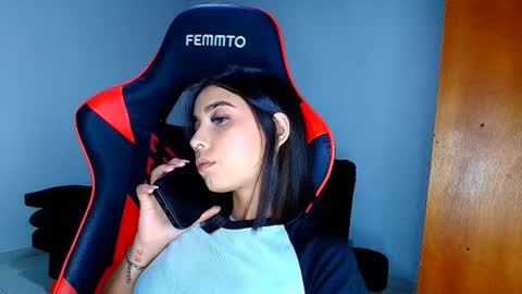 rousse_violet online show from March 2026 02:07:02 AM