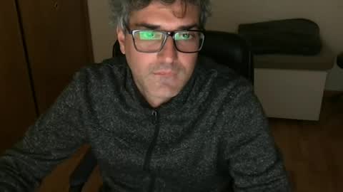 rousshen online show from June 2026 07:04:01 PM