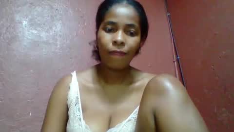 rovaelyah online show from November 2025 04:47:01 PM