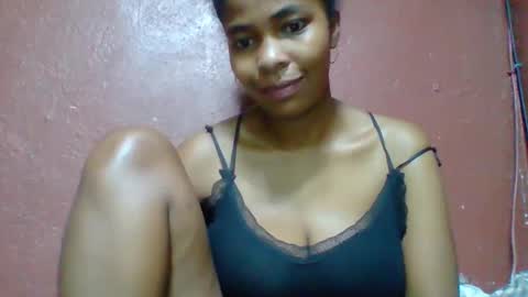 rovaelyah online show from November 2025 05:19:01 PM