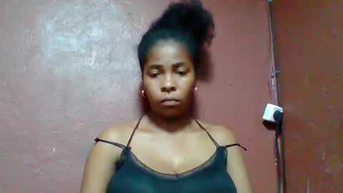 rovaelyah online show from February 2026 06:44:01 PM