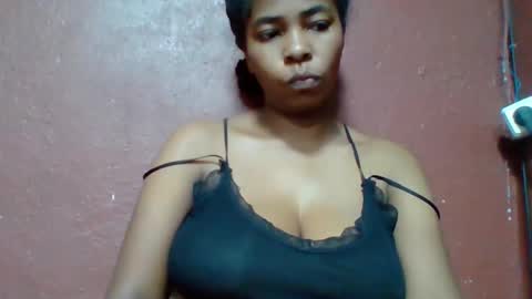 rovaelyah online show from April 2026 02:50:01 AM