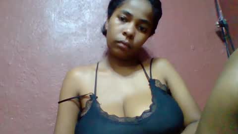 rovaelyah online show from May 2026 05:01:02 AM