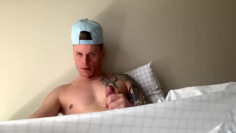 roverone89 online show from March 2026 05:41:02 PM