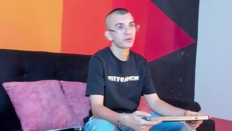 Rowan online show from September 2025 12:09:01 PM