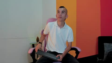 Rowan online show from April 2026 07:52:02 PM