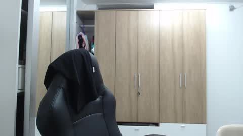 Snapshot of roxanalove7 chatting on December 2024 02:08:02 AM Roxana online show from December 2024 02:08:02 AM