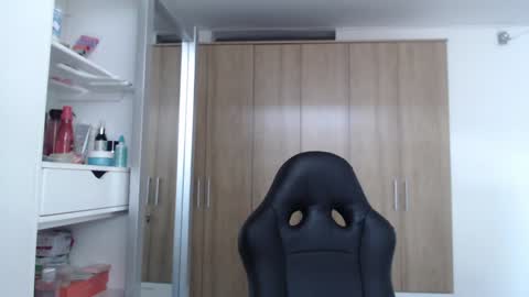 Snapshot of roxanalove7 chatting on December 2024 05:10:02 PM Roxana online show from December 2024 05:10:02 PM