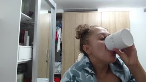 Snapshot of roxanalove7 chatting on December 2024 01:16:02 AM Roxana online show from December 2024 01:16:02 AM