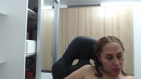 Snapshot of roxanalove7 chatting on December 2024 04:31:02 AM Roxana online show from December 2024 04:31:02 AM