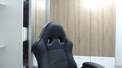 Snapshot of roxanalove7 chatting on January 2025 11:17:01 PM Roxana online show from January 2025 11:17:01 PM