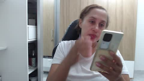 Snapshot of roxanalove7 chatting on January 2025 01:00:02 AM Roxana online show from January 2025 01:00:02 AM