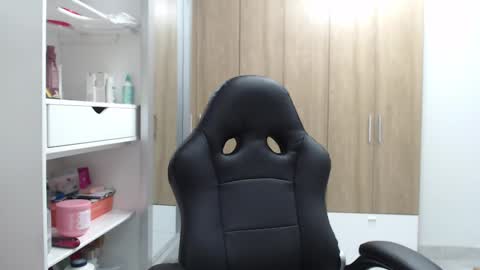 Snapshot of roxanalove7 chatting on February 2025 10:07:02 PM Roxana online show from February 2025 10:07:02 PM