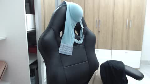 Snapshot of roxanalove7 chatting on February 2025 02:04:01 AM Roxana online show from February 2025 02:04:01 AM