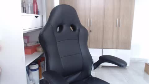 Snapshot of roxanalove7 chatting on March 2025 06:37:02 PM Roxana online show from March 2025 06:37:02 PM