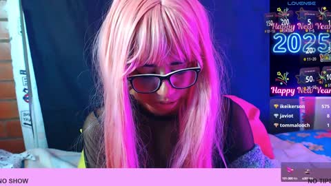 Snapshot of roxanbunny chatting on January 2025 07:55:02 AM roxxy online show from January 2025 07:55:02 AM