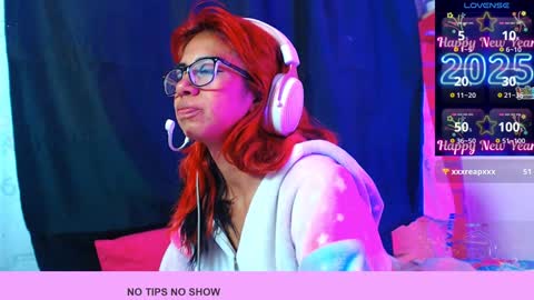 Snapshot of roxanbunny chatting on January 2025 06:06:01 AM roxxy online show from January 2025 06:06:01 AM