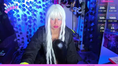 Snapshot of roxanbunny chatting on February 2025 05:08:01 AM roxxy online show from February 2025 05:08:01 AM