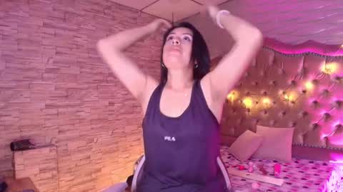 Snapshot of roxanne_han chatting on October 2025 11:36:02 AM roxanne_han online show from October 2025 11:36:02 AM