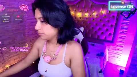 Snapshot of roxanne_han chatting on November 2025 11:46:02 AM roxanne_han online show from November 2025 11:46:02 AM