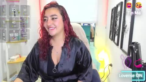 Snapshot of roxanne_morelli chatting on November 2025 11:58:01 AM roxanne online show from November 2025 11:58:01 AM