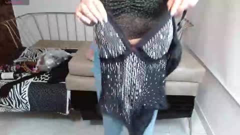 Snapshot of roxanne_vale chatting on March 2026 08:27:02 PM Roxanne online show from March 2026 08:27:02 PM