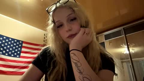 Molly online show from February 2026 03:21:01 PM