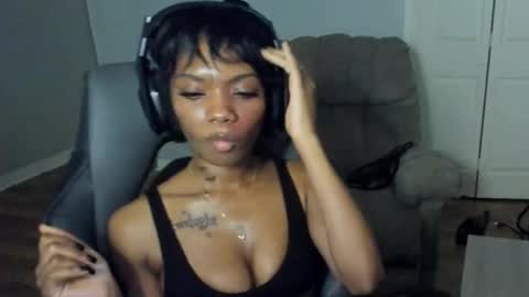 Snapshot of roxcakes chatting on May 2026 03:42:02 PM roxcakes online show from May 2026 03:42:02 PM