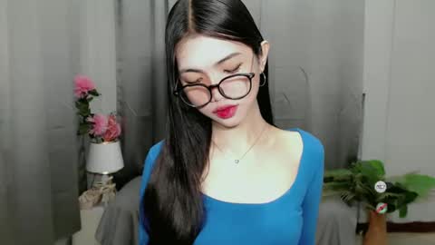 Roxie online show from February 2025 10:22:02 PM