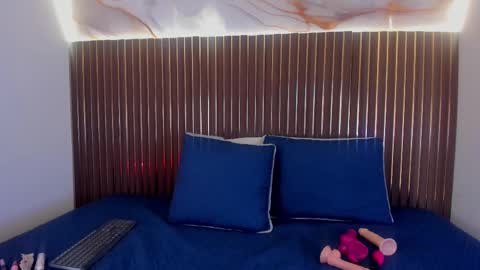 Roxie  online show from September 2025 11:44:02 AM