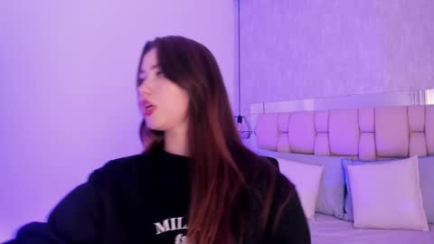 Roxie  online show from February 2025 07:44:01 PM