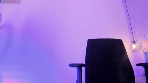 Roxie  online show from February 2025 11:53:02 PM