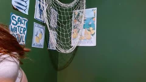 Snapshot of roxiehood chatting on October 2025 02:15:01 AM Roxie online show from October 2025 02:15:01 AM