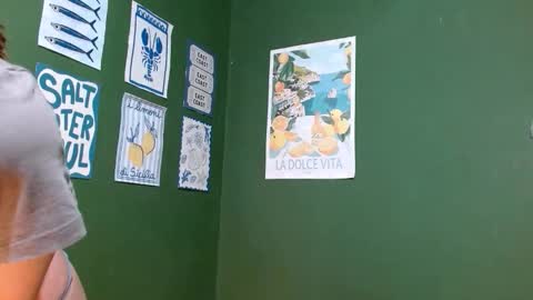 Snapshot of roxiehood chatting on October 2025 02:12:02 AM Roxie online show from October 2025 02:12:02 AM