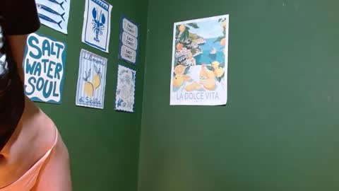 Snapshot of roxiehood chatting on October 2025 02:41:01 AM Roxie online show from October 2025 02:41:01 AM