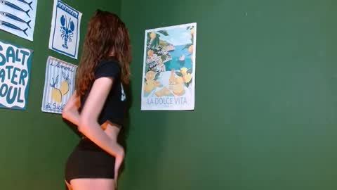 Snapshot of roxiehood chatting on November 2025 01:26:01 AM Roxie online show from November 2025 01:26:01 AM