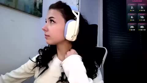 Snapshot of roxiepiurkowski chatting on March 2026 02:55:01 PM Hana online show from March 2026 02:55:01 PM