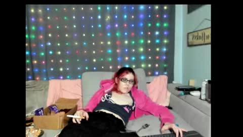 roxihazeleyes online show from February 2025 10:15:02 AM