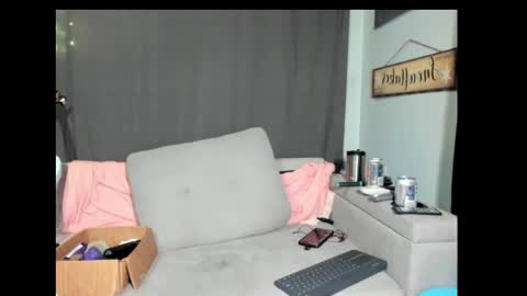 roxihazeleyes online show from March 2025 07:51:02 AM