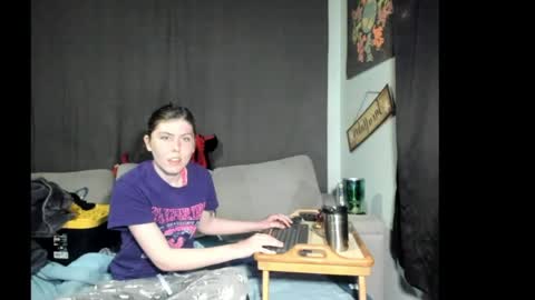 Snapshot of roxihazeleyes chatting on May 2026 02:40:02 AM roxihazeleyes online show from May 2026 02:40:02 AM