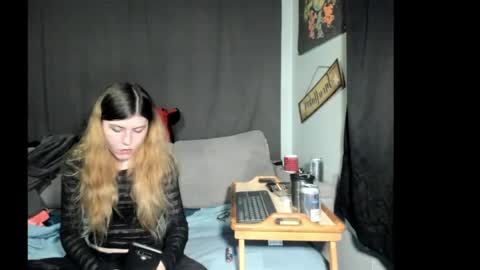 Snapshot of roxihazeleyes chatting on May 2026 03:34:01 AM roxihazeleyes online show from May 2026 03:34:01 AM