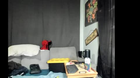 Snapshot of roxihazeleyes chatting on May 2026 12:35:02 PM roxihazeleyes online show from May 2026 12:35:02 PM