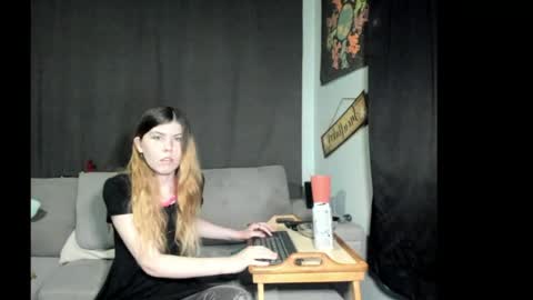 Snapshot of roxihazeleyes chatting on May 2026 11:38:01 AM roxihazeleyes online show from May 2026 11:38:01 AM