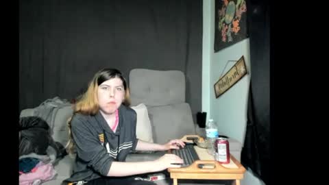 Snapshot of roxihazeleyes chatting on May 2026 01:22:01 AM roxihazeleyes online show from May 2026 01:22:01 AM
