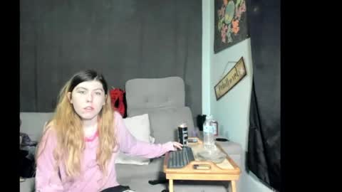 Snapshot of roxihazeleyes chatting on May 2026 03:12:01 AM roxihazeleyes online show from May 2026 03:12:01 AM