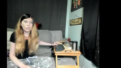 Snapshot of roxihazeleyes chatting on June 2026 04:36:02 AM roxihazeleyes online show from June 2026 04:36:02 AM